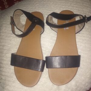 Elegant Black Sandals -Soda